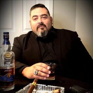 Meet your Posher, Anthony